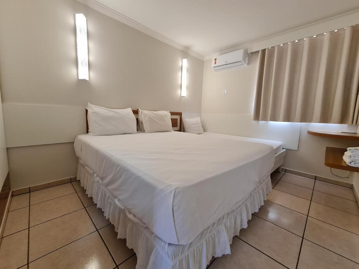 Hotel Diroma Fiori - Parque Aquatico E Muitas Piscinas Калдас-Новас Экстерьер фото