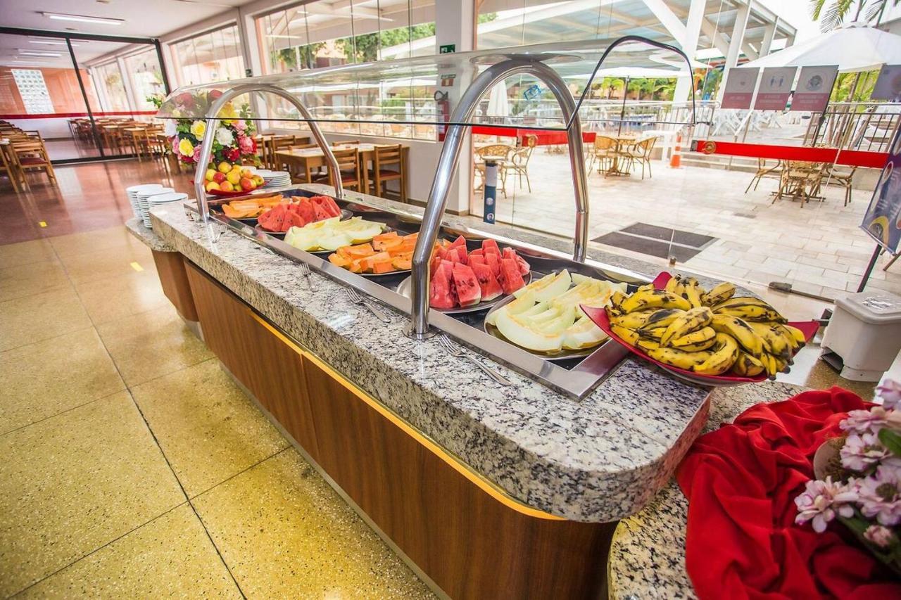 Hotel Diroma Fiori - Parque Aquatico E Muitas Piscinas Калдас-Новас Экстерьер фото
